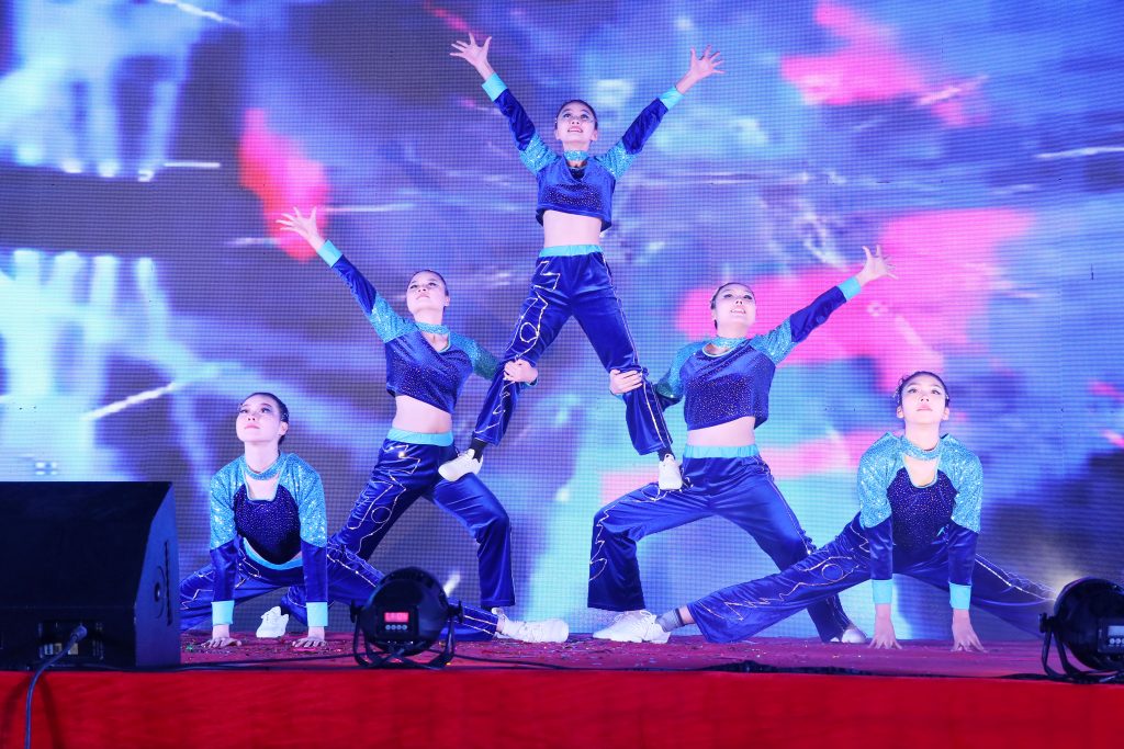 2 1024x683 - DBG's New Year's Eve Gala is held with joy, welcoming the new journey of 2025 together